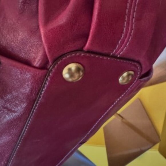 RARE** 2009 Coach Clover Satchel, Dark Red Pearlized Leather - Picture 8 of 10